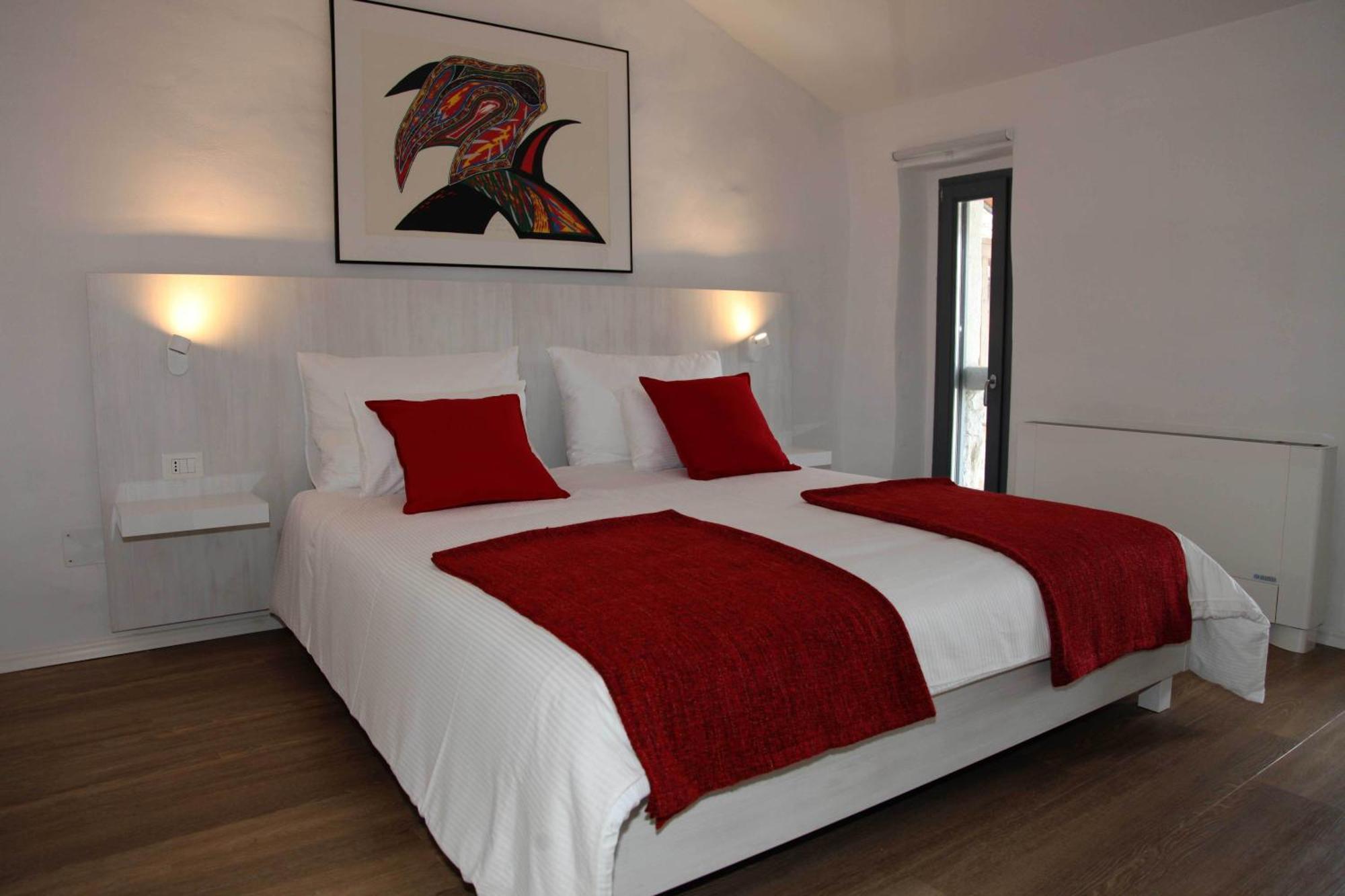 Boutique Hotel Dvor Dobrovo Cameră foto