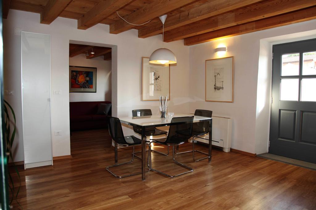 Boutique Hotel Dvor Dobrovo Cameră foto