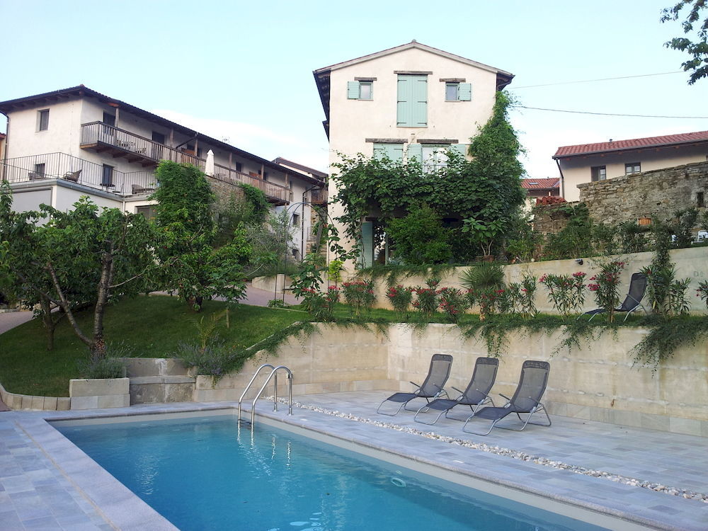 Boutique Hotel Dvor Dobrovo Exterior foto